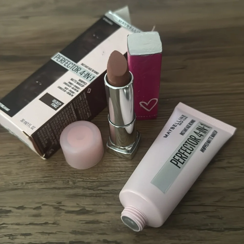 Maybelline Perfector 4-IN- 1 & Maybelline Matte Lipstick
